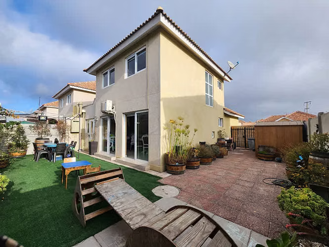 Casa en venta 3D y 2.5 B Condominio Serena Oriente, La Serena