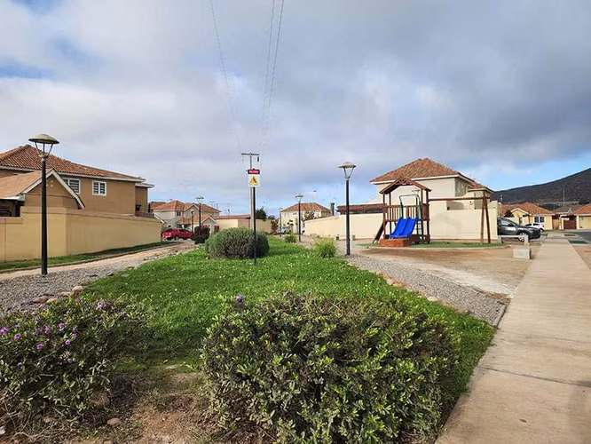 Casa en venta 3D y 2.5 B Condominio Serena Oriente, La Serena