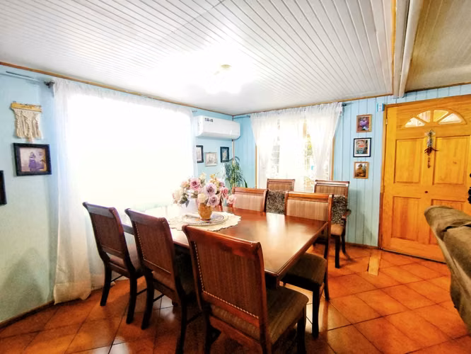 Se vende casa METRO SANTA JULIA (102909)