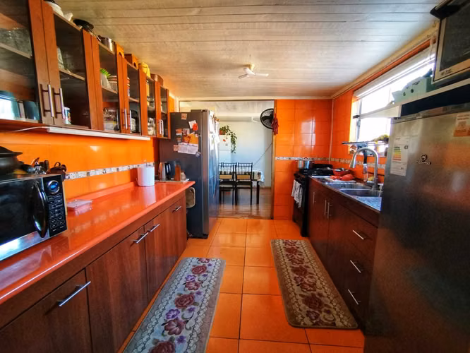 Se vende casa METRO SANTA JULIA (102909)