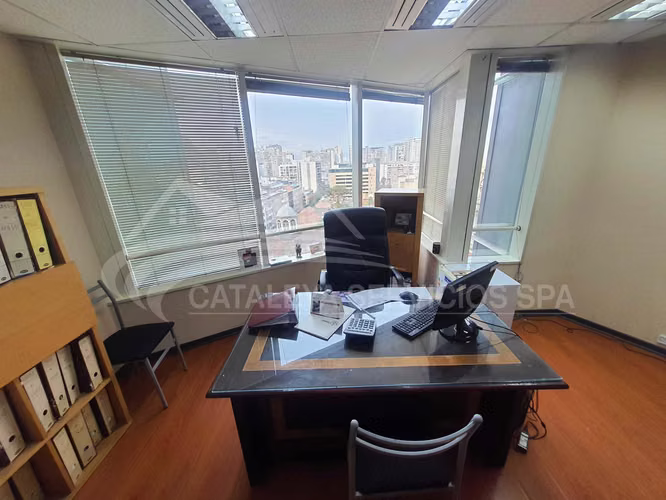 ¡Oportunidad Única! Oficina con Ubicación TOP (103047) - Imagen 8
