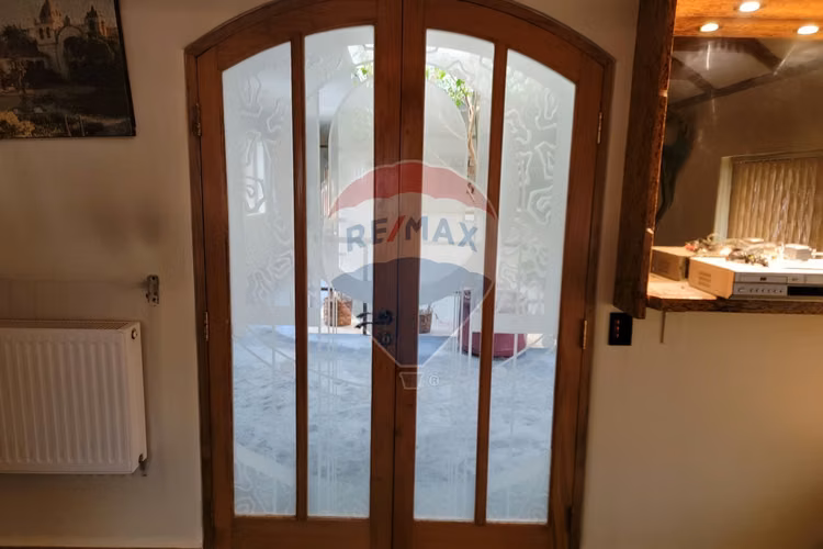 Venta casa costado clinica con 5d y 6b