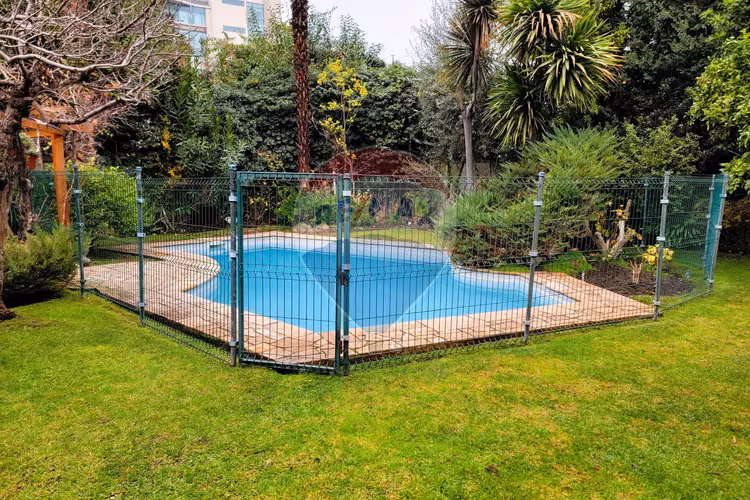 Venta casa costado clinica con 5d y 6b