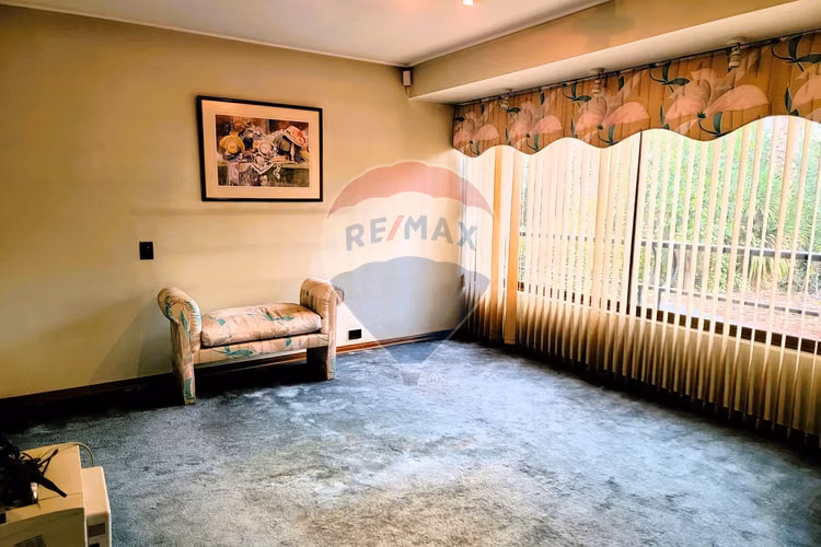 Venta casa costado clinica con 5d y 6b