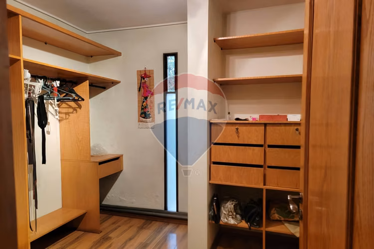 Venta casa costado clinica con 5d y 6b