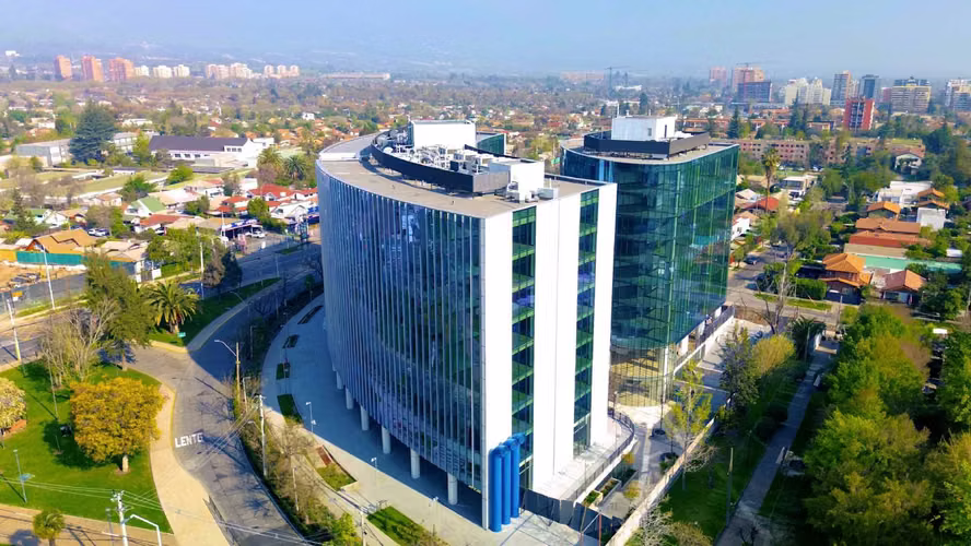 Arrienda moderno Local Comercial, Las Condes  (103143)