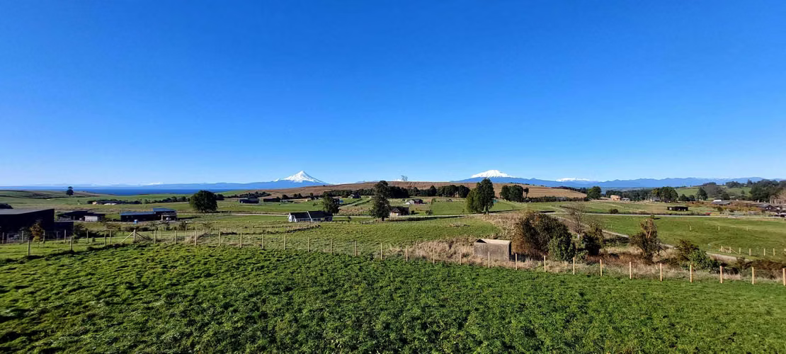 NUEVA en condominio con hermosa vista (103165)