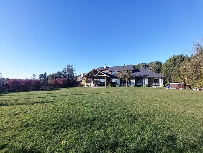 Gran casa en condominio (103168)