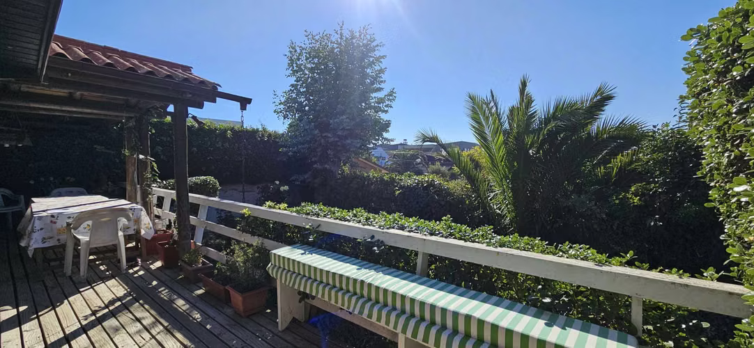 320MT TERRENO, 154MT CONSTRUIDOS. 3 DORM, 4 BAÑOS, ESTACIONAMIENTOS