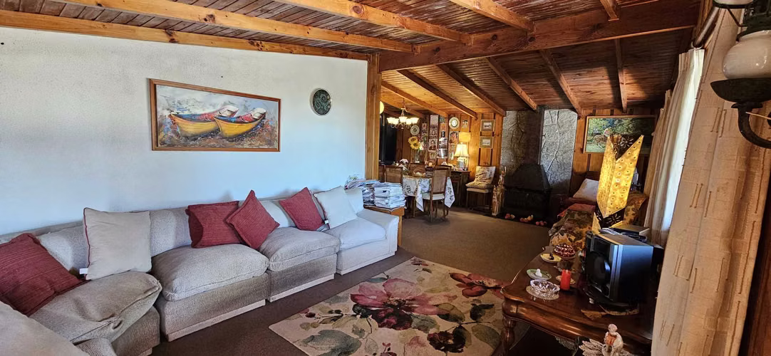 320MT TERRENO, 154MT CONSTRUIDOS. 3 DORM, 4 BAÑOS, ESTACIONAMIENTOS