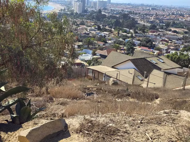 Hermoso terreno en la Herradura  (103303)