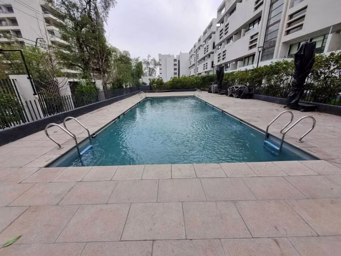 Impecable triplex con jardín y loft  (103707)