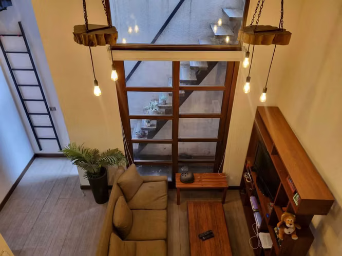 Impecable triplex con jardín y loft  (103707)
