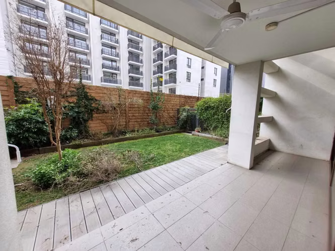Impecable triplex con jardín y loft  (103707)