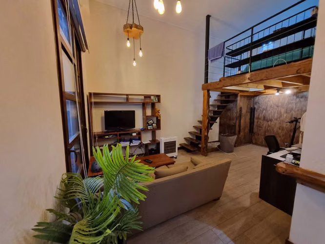 Impecable triplex con jardín y loft  (103707)