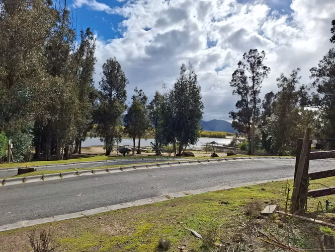 Terreno de 1210m2 condominio La Penísula, El Manzano, Lago Rapel