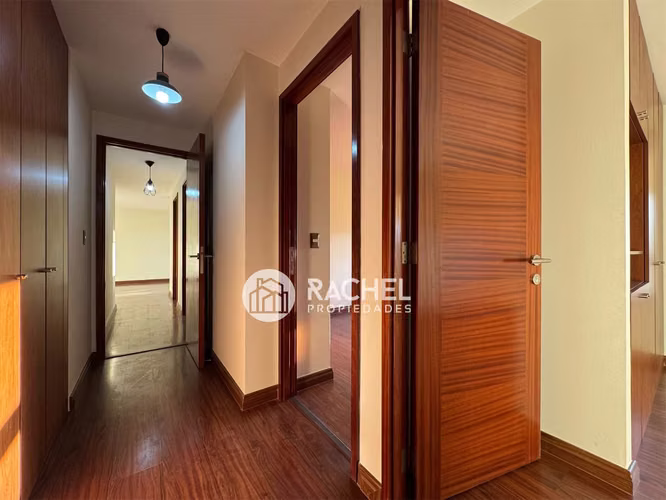 ARRIENDO AMPLIO Y LUMINOSO DEPARTAMENTO CONDOMINIO CUMBRES DEL SUR - Imagen 11