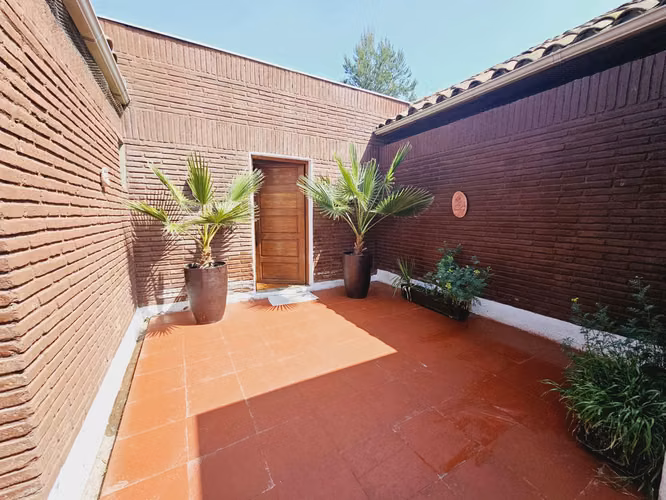 VENTA CASA EN EXCELENTE CONDOMINIO CON GUARDIA