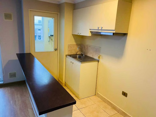 DEPARTAMENTO COMO NUEVO EN CONDOMINIO (104009)