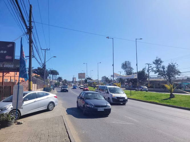 LOCAL COMERCIAL A PASOS DE LA CARRETERA  (104097)