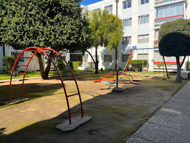 Departamento 4 dormitorios en venta, sector Oriente, Viña del Mar.