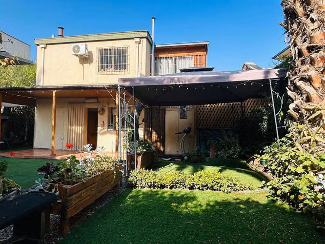 Casa en Excelente Barrio de Ñuñoa
