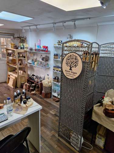 SE ARRIENDA HERMOSO LOCAL BARRIO ITALIA (104826)