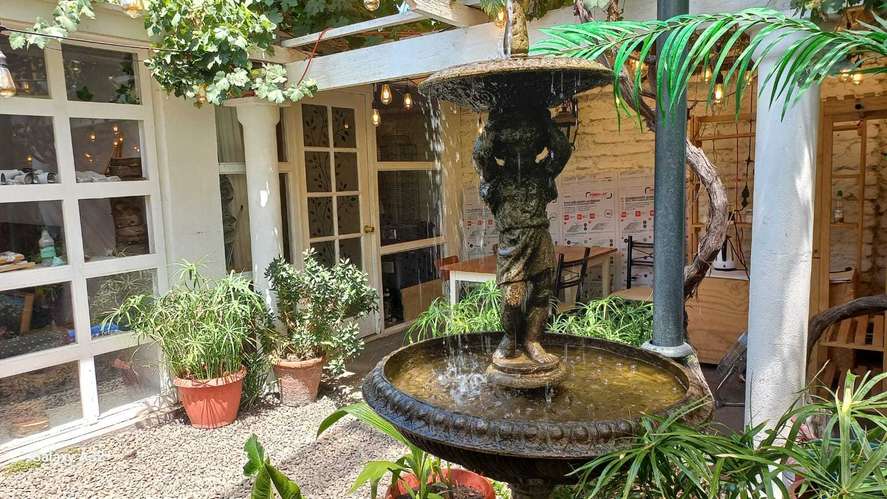 SE ARRIENDA HERMOSO LOCAL BARRIO ITALIA (104826)
