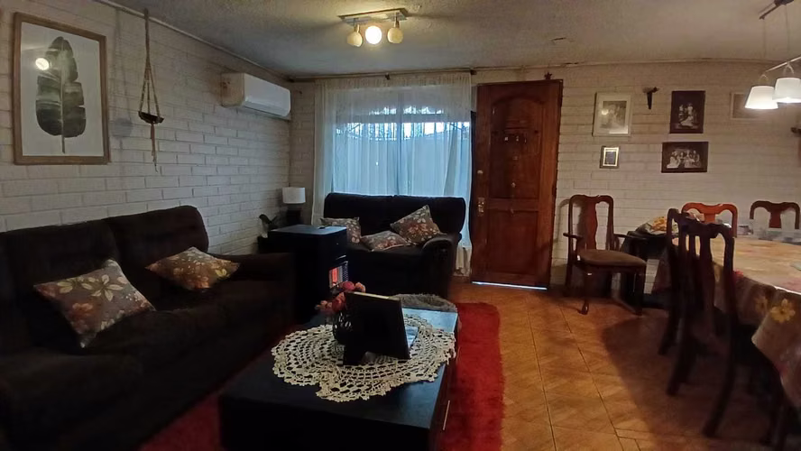 Venta Casa Quilicura 2D1B 2 Estacionamientos (104759)