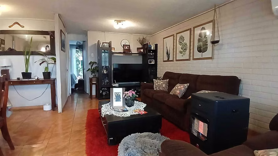 Venta Casa Quilicura 2D1B 2 Estacionamientos (104759)