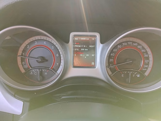 DODGE JOURNEY SE 2.4L AT  2018 - Imagen 18