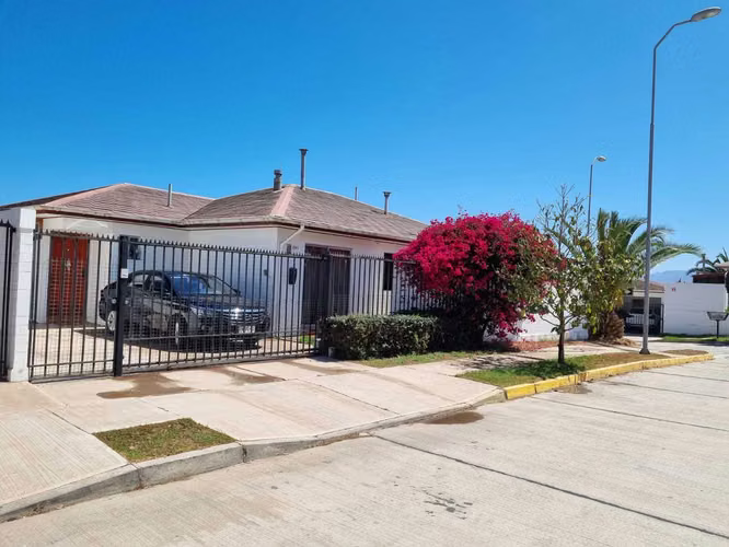 Casa en Venta Los Hibiscus, La Serena (105430)