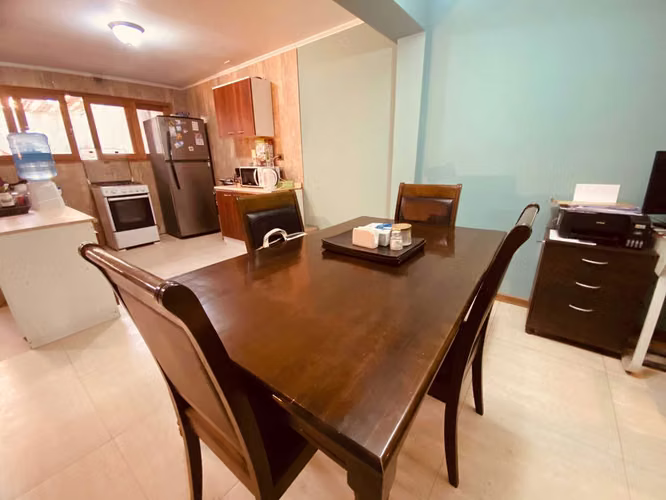 Hermosa Casa Grande de esquina En Calama (105502)