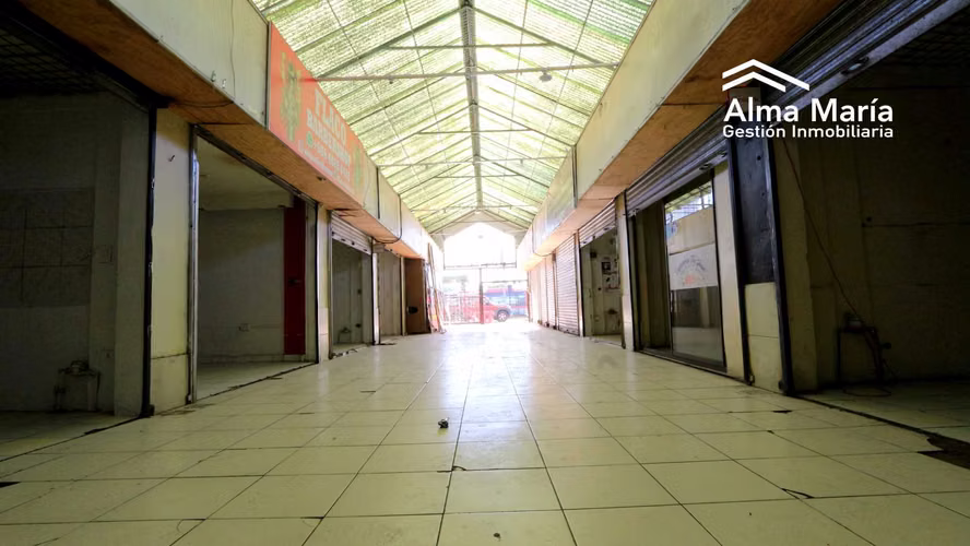 Galería comercial en venta Metro Plaza Maipú (105753)