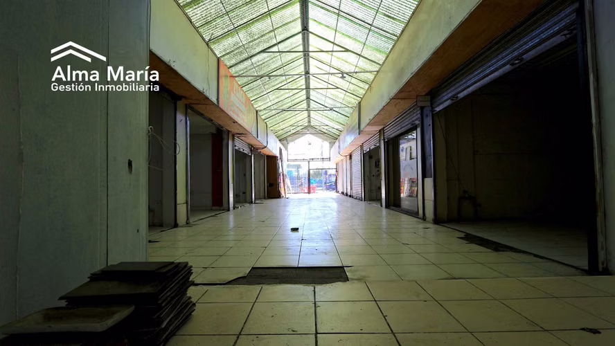 Galería comercial en venta Metro Plaza Maipú (105753)