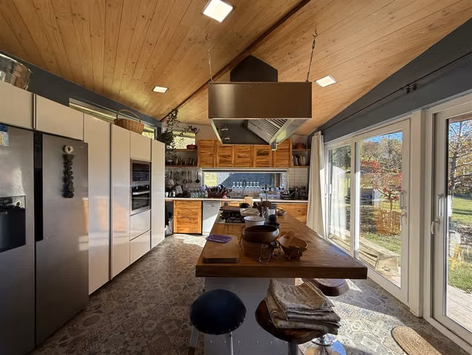 Venta De Casa Sobre Viña En Parcela Vista Al Lago + 3 Ca