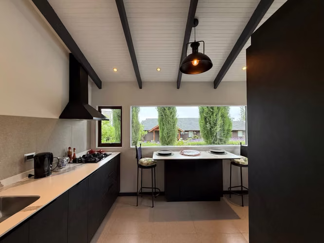 Casa En Venta De 4 Dorm. En Pucón