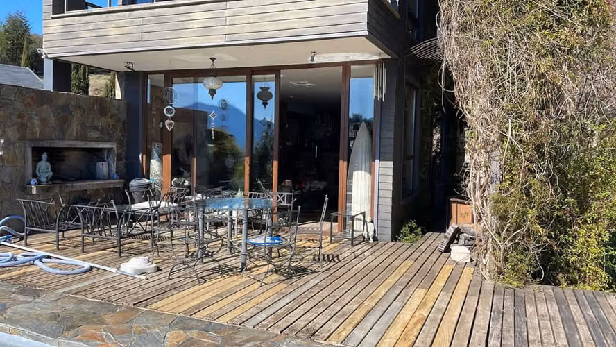 Casa En Venta De 4 Dorm. En Pucón