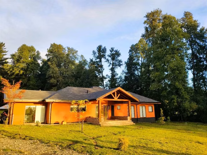 Casa En Venta De 3 Dorm. En Pucón En Canto Del Lago
