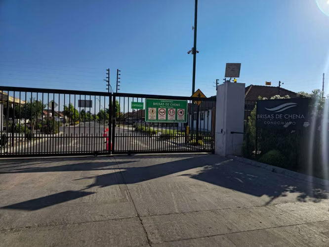 SE VENDE AMPLIA CASA SECTOR RESIDENCIAL MAIP (105926)