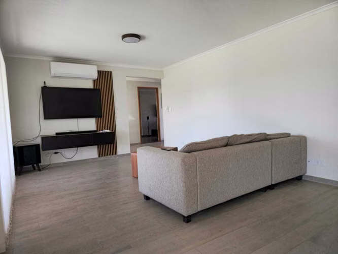 SE VENDE AMPLIA CASA SECTOR RESIDENCIAL MAIP (105926) - Imagen 2
