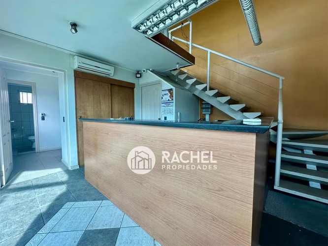 ARRIENDO – BODEGAS Y OFICINAS EN SECTOR PUEBLO NUEVO