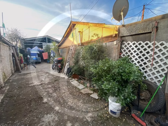 Oportunidad: Galpón + Terreno en La Granja  (106242)