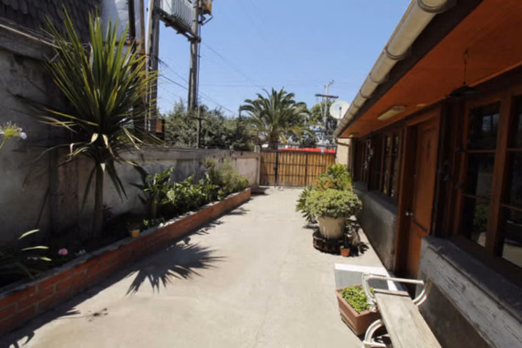 SE VENDE Gran Terreno 1350 M2 San Pablo 9143 Pudahuel OPORTUNIDAD