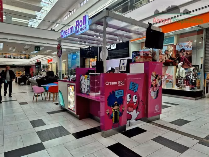 LOCAL COMERCIAL Derechos de Llave en venta en el Mall Plaza, Local Cream Roll