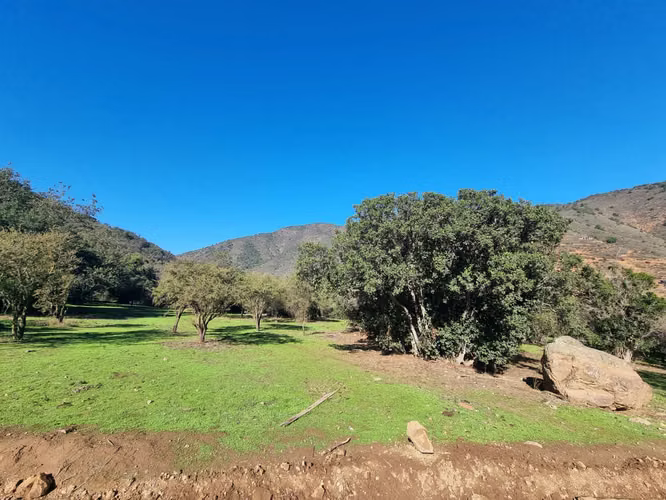 Parcelas semi planas con rol y luz en Cajón San Pedro Quillota