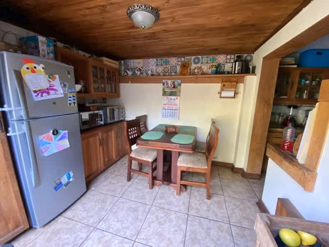 VENDO HERMOSA CASA EN MOLINA