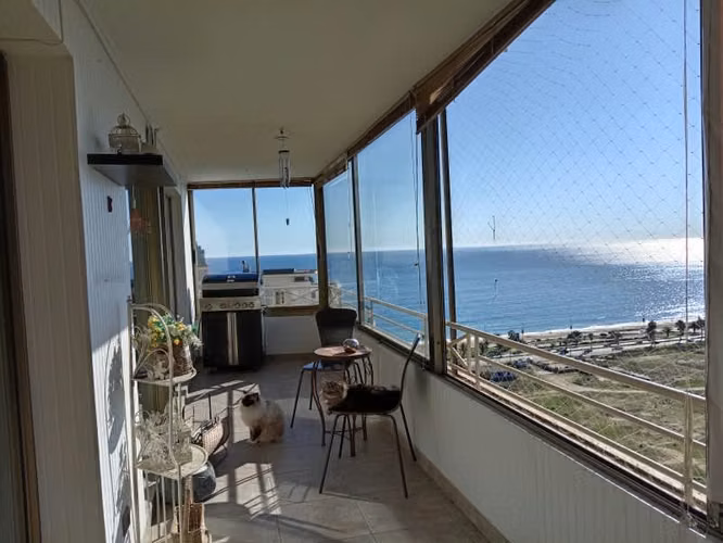 VENDO DEPARTAMENTO CON AMPLIA  VISTA AL MAR