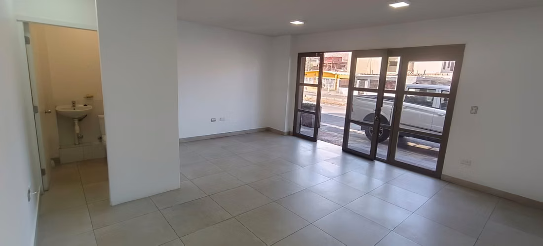 VENTA LOCALES COMERCIALES AV. RENDIC A PASOS DE S. ALLENDE