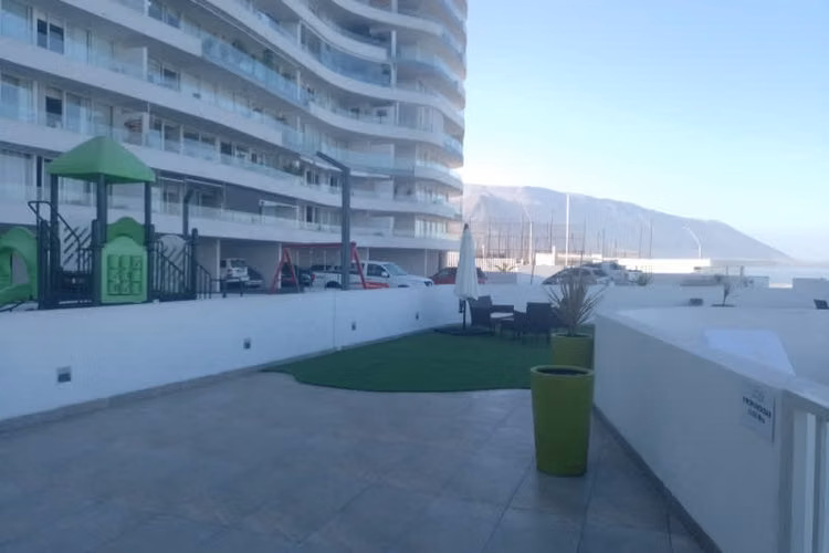 EDIFICIO PLAYA HUANTAJAYA